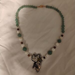 Chic Green and White Beaded Necklace with Floral Pendant